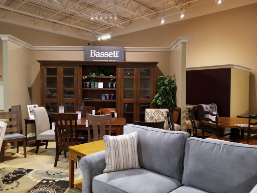Furniture Discount Warehouse, 18 Crystal Lake Plaza, Crystal Lake, IL 60014, USA, 