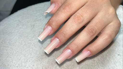 Logo da empresa - Kamilly Nails