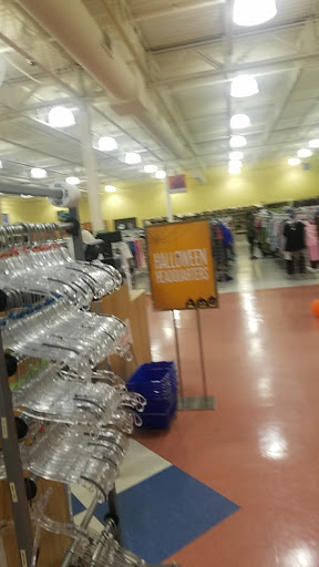 Thrift Store «Goodwill - Roseville: Cleveland Ave. N», reviews and photos