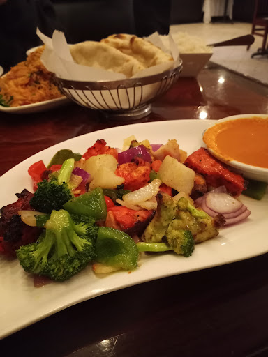 Shopping Mall «The Westover Gallery of Shops», reviews and photos, 1420 Westover Terrace, Greensboro, NC 27408, USA