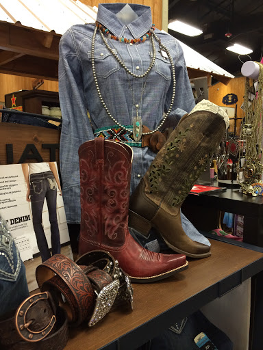 Western Apparel Store «Southside Westen & Outdoor Wear, Farm & Pet», reviews and photos, 3014 James L Redman Pkwy, Plant City, FL 33566, USA