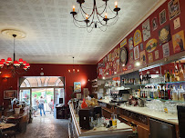 Atmosphère du Restaurant français Café de la Poste à Goult - n°18