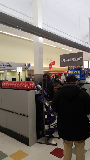 Grocery Store «Stop & Shop», reviews and photos, 240 E Sandford Blvd, Mt Vernon, NY 10550, USA