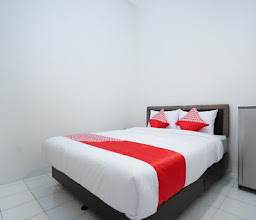 OYO 1624 Panjang Jiwo Residence photo