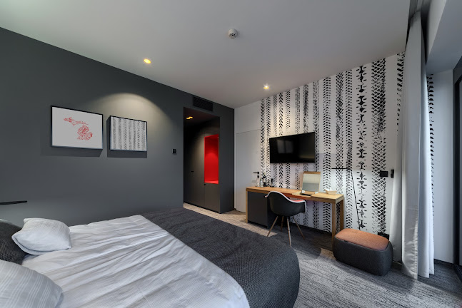 Nyitvatartás: Donautica Hotel & Restaurant