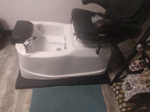 Beauty Salon «Deja Vu Boutique & Dezign Salon», reviews and photos, 131 Genesee St #2, Auburn, NY 13021, USA