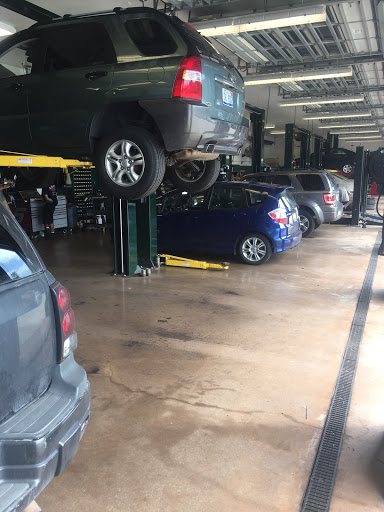Auto Repair Shop «Christian Brothers Automotive Holland», reviews and photos, 424 Baypark Dr, Holland, MI 49424, USA