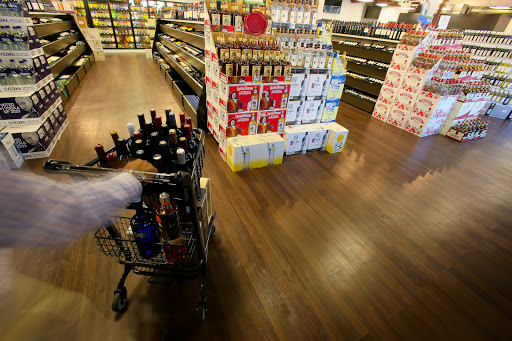 Liquor Store «Wine Chateau», reviews and photos, 1021 St George Ave #1, Colonia, NJ 07067, USA