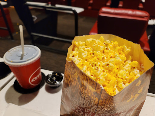 Movie Theater «AMC DINE-IN Block 37», reviews and photos, 108 N State St #434, Chicago, IL 60602, USA