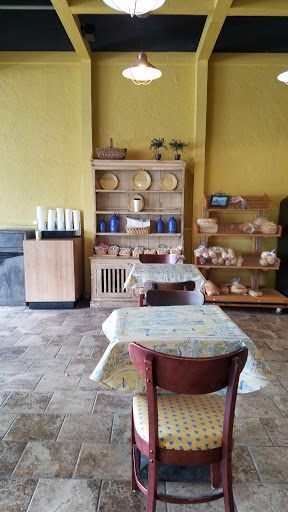 Restaurant «La Baguette French Bread and Pastry Shop», reviews and photos, 3088 Poplar Ave, Memphis, TN 38111, USA