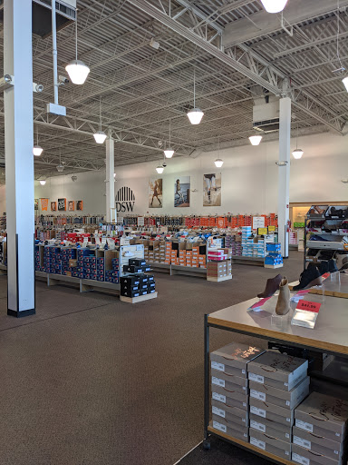 Shoe Store «DSW Designer Shoe Warehouse», reviews and photos, 290 Mid Rivers Center, St Peters, MO 63376, USA