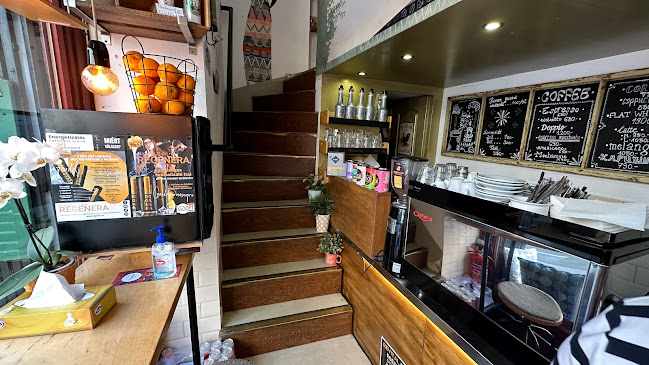 Budapest, Akadémia u. 9, 1054