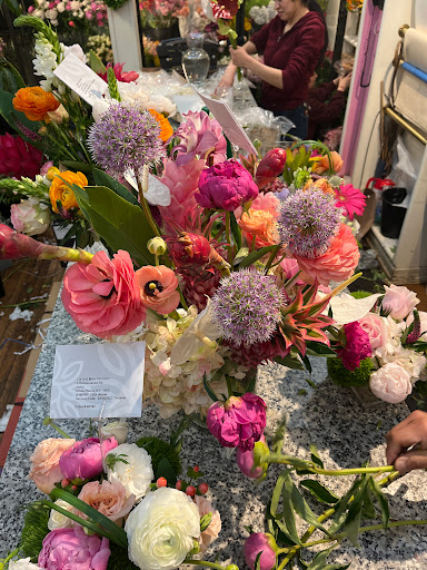 Florist «Scarsdale Flower Boutique», reviews and photos, 7 Harwood Ct, Scarsdale, NY 10583, USA