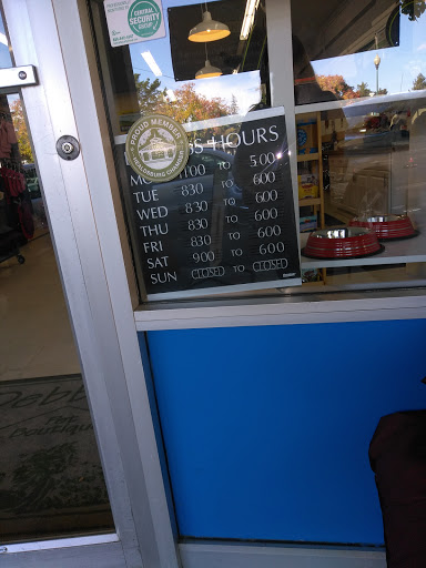 Debbies Pet Boutique, 431 Center St, Healdsburg, CA 95448, USA, 