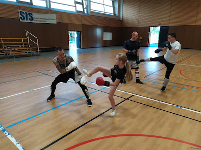 Cos Villers Savate - Boxe Française- canne et bâton fédéral - Panuntukan Rue de la Carrière, 54600 Villers-lès-Nancy, France