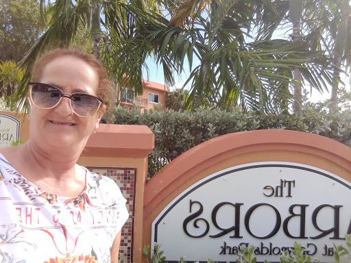 Convenience Store «Kwik Stop Food Store», reviews and photos, 17200 W Dixie Hwy, North Miami Beach, FL 33160, USA