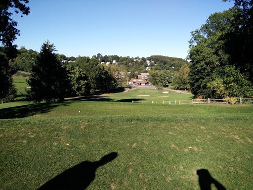 Golf Course «Robert T. Lynch Municipal Golf Course», reviews and photos, 1281 W Roxbury Pkwy, Chestnut Hill, MA 02467, USA