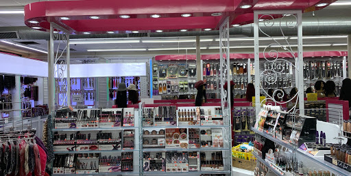Beauty Supply Store «K-Stone Beauty Supply», reviews and photos, 20 Madison St, Oak Park, IL 60302, USA