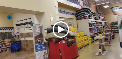 Pet Supply Store «PetSmart», reviews and photos, 700 N Milwaukee Ave, Vernon Hills, IL 60061, USA