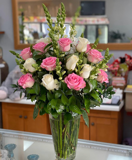 Florist «J & J Flowers and Gifts Shop», reviews and photos, 8366 Pines Blvd, Pembroke Pines, FL 33024, USA