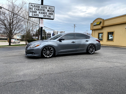 Auto Body Shop «Gerber Collision & Glass», reviews and photos, 3006 IL-120, McHenry, IL 60050, USA