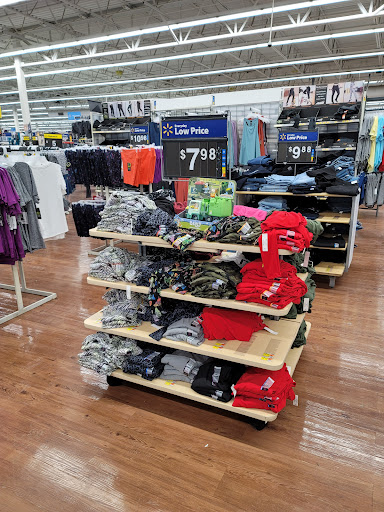 Discount Store «Walmart», reviews and photos, 44575 Mound Rd, Sterling Heights, MI 48314, USA