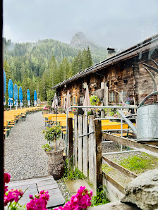 Götzner Alm - die Genuss Alm mit Herz Götzner Berg 6, 6091 Götzens, Österreich