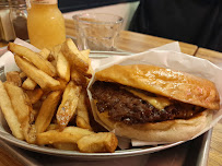Hamburger du Restaurant de hamburgers Le Camion Qui Fume à Paris - n°2