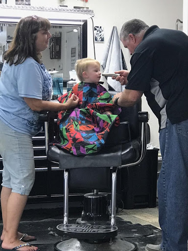 Barber Shop «Your Dads Barber Shop», reviews and photos, 1301 Bayshore Blvd, Dunedin, FL 34698, USA