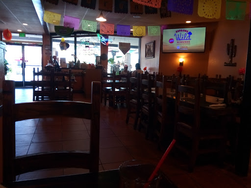 Shopping Mall «Vineyard Town Center Shopping Center», reviews and photos, 451 Vineyard Blvd, Morgan Hill, CA 95037, USA