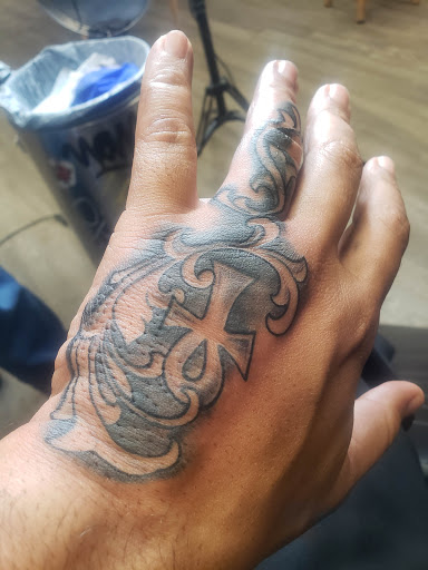 Tattoo Shop «Stained in pain tattoos», reviews and photos, 4211 N Milwaukee Ave, Chicago, IL 60641, USA