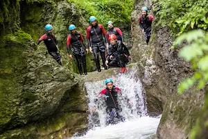 H2o Canyon, L'aventure Canyoning In Le Jura image