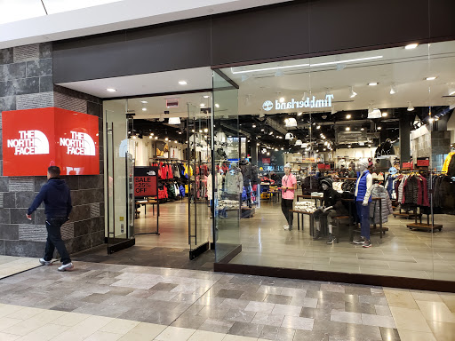 Clothing Store «The North Face», reviews and photos, 1 Garden State Plaza Blvd, Paramus, NJ 07652, USA