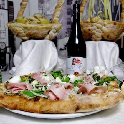 Ristorante Pizzeria La Carmencita di Cav. Mascolo Nunzio & C. s.a.s. in SantAntonio Abate, Città Metropolitana di Napoli