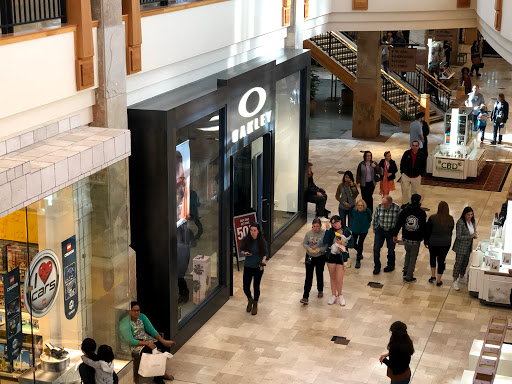Sunglasses Store «Oakley Store», reviews and photos, 8405 Park Meadows Center Dr #1073, Lone Tree, CO 80124, USA
