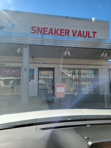 Sneaker Vault