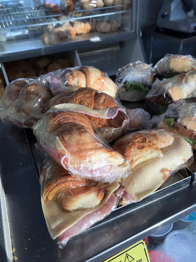 AF1QipOQ3doNkC2ogToAkY5TGHN8q28Pajp0SG1r5vTH