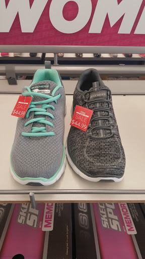 Shoe Store «SKECHERS Factory Outlet», reviews and photos, 163-11 Jamaica Ave, Jamaica, NY 11432, USA