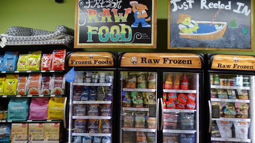 Pet Supply Store «Mud Bay», reviews and photos, 148 SW 148th St b130, Burien, WA 98166, USA