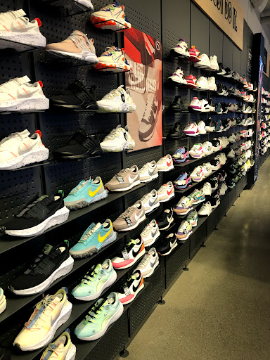 Shoe Store «Finish Line», reviews and photos, 3000 East First Avenue 226, Denver, CO 80206, USA