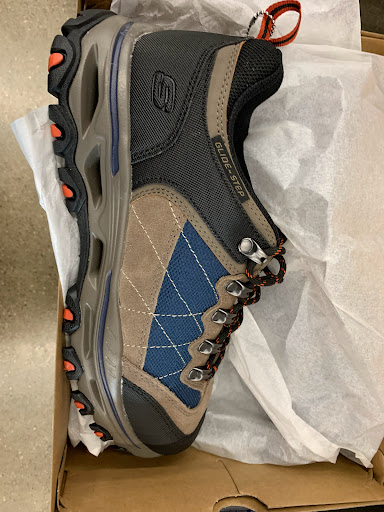 Shoe Store «SKECHERS Factory Outlet», reviews and photos, 3915 Everhard Rd NW, Canton, OH 44720, USA