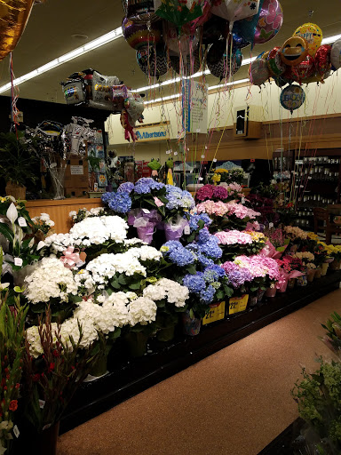 Grocery Store «Albertsons», reviews and photos, 3825 Alton Pkwy, Irvine, CA 92606, USA