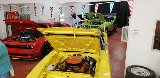 Used Car Dealer «North Shore Classics (Classic Car Dealership)», reviews and photos, 149 N Seymour Ave, Mundelein, IL 60060, USA