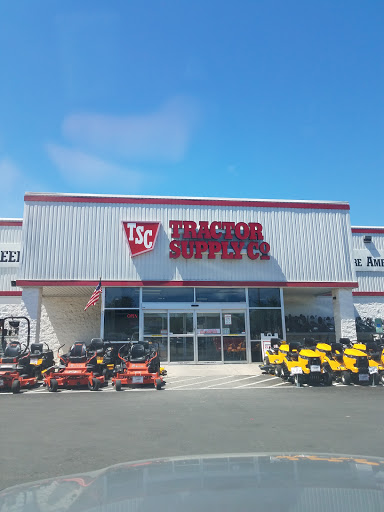 Home Improvement Store «Tractor Supply Co.», reviews and photos, 1530 S Main St, Boerne, TX 78006, USA