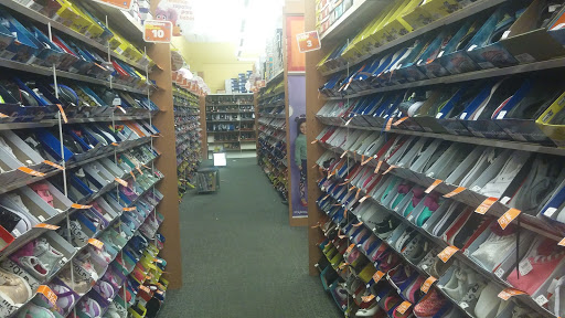 Shoe Store «Payless ShoeSource», reviews and photos, 5808 Bergenline Ave, West New York, NJ 07093, USA
