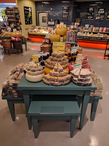 Grocery Store «Whole Foods Market», reviews and photos, 808 Massachusetts Ave, Arlington, MA 02476, USA