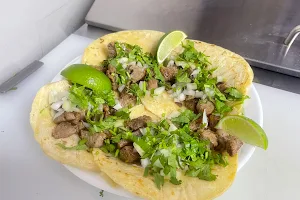 Taqueria Food truck a la antiguita image