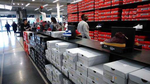 Sporting Goods Store «Nike Factory Store», reviews and photos, 8510 S Cottage Grove Ave, Chicago, IL 60619, USA