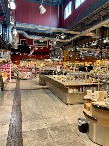 Grocery Store «Fresh Farms», reviews and photos, 8203 W Golf Rd, Niles, IL 60714, USA