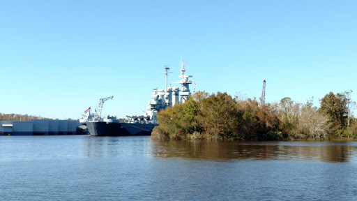 Park «Riverfront Park», reviews and photos, 5 N Water St, Wilmington, NC 28401, USA